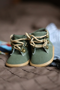 green toddler shoes