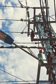 wire utility used to conduct and center power lines